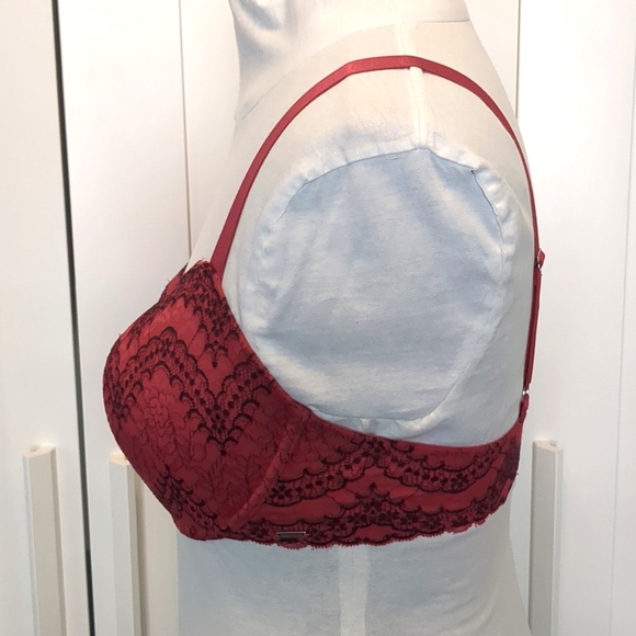 Red and Black Lace Bra by La Vie en Rose 38DD - Picture 3 of 7
